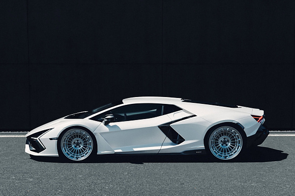 Фото дисков Brixton Forged TR11 AERO1 Полированный лак на Lamborghini Revuelto