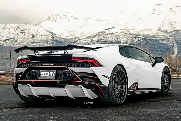 Фото дисков Strasse Wheels SV15T Deep Concave FS Черный матовый на Lamborghini Huracan
