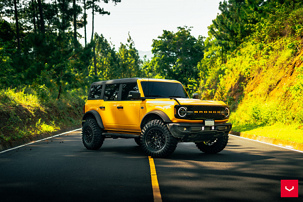 Фото дисков Vossen HFX-1 (6-Lug) Черный глянец на Ford Bronco