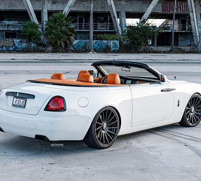 Фото дисков Strasse Wheels SV15T Deep Concave Duoblock RR на Rolls-Royce Ghost I