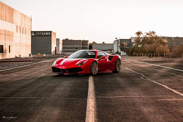 Фото дисков Brixton Forged CM6-R Глянцевая медь на Ferrari 488