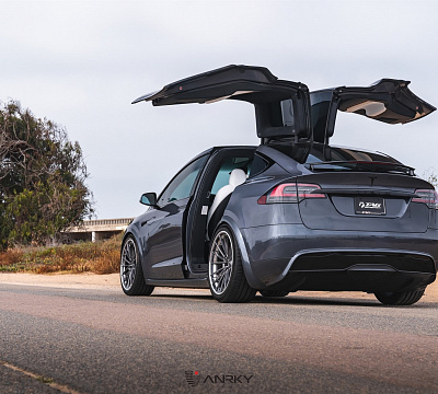 Фото дисков Anrky AN39 на Tesla Model X