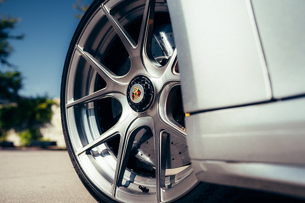 Фото дисков Strasse Wheels SM5 Deep Concave Duoblock Сатиновый темный лак на Porsche 911 VIII