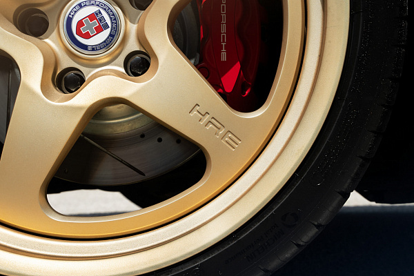 Фото дисков HRE 527 Сатиновое золото на Porsche 911 VI