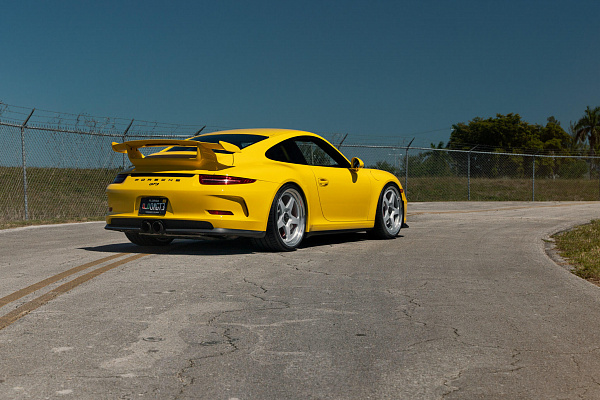 Фото дисков HRE 527 Серебро на Porsche 911 VII