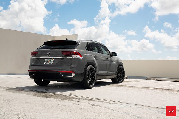 Фото дисков Vossen HF-7 Черный глянец на Volkswagen Atlas