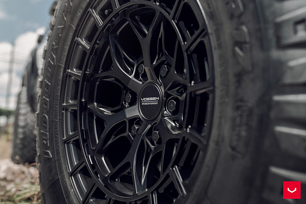 Фото дисков Vossen HFX-1 (6-Lug) Черный сатин на  Toyota Tacoma IV