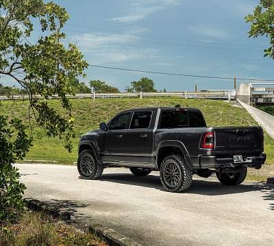 Фото дисков Vossen HF6-3 на Ram 1500 V
