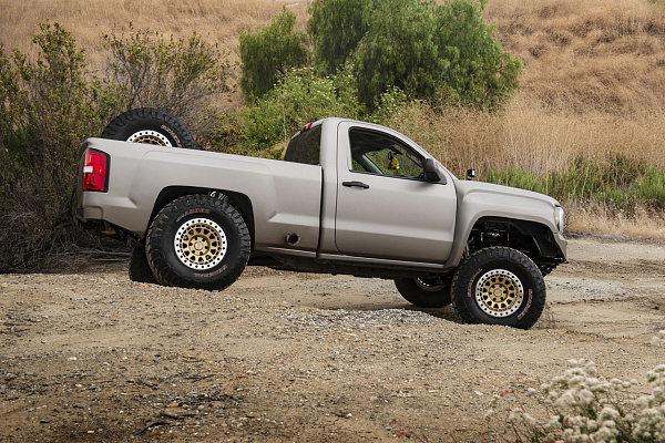 Фото дисков Black Rhino PRIMM  на GMC Sierra III