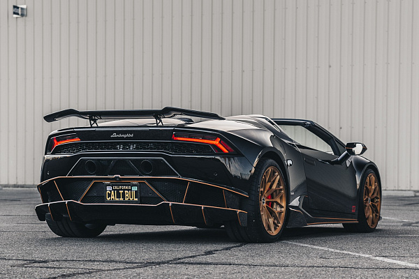 Фото дисков Brixton Forged CM6-R Глянцевая бронза на Lamborghini Huracan