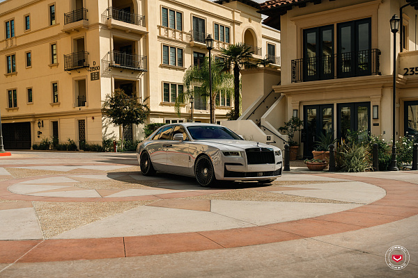 Фото дисков Vossen S17-16 Черный глянец на Rolls-Royce Ghost II