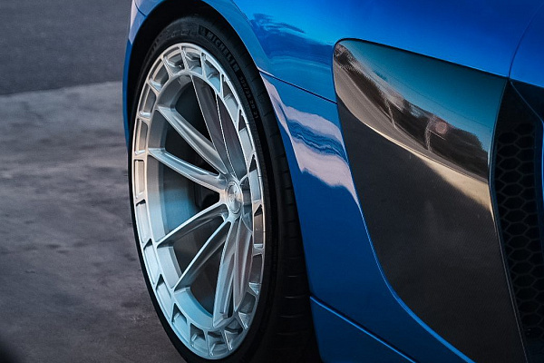 Фото дисков Bola FP3 Глянцевый лак на Audi R8 (4S)