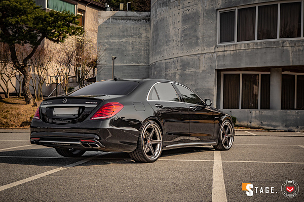 Фото дисков Vossen S17-03 (3-Piece) Глянцевый темный лак на Mercedes-Benz S-Class (W222, C217)