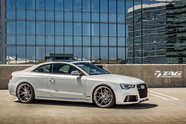 Фото дисков HRE P101 Глянцевый тонированный лак на Audi A/S/RS 5 (8T)