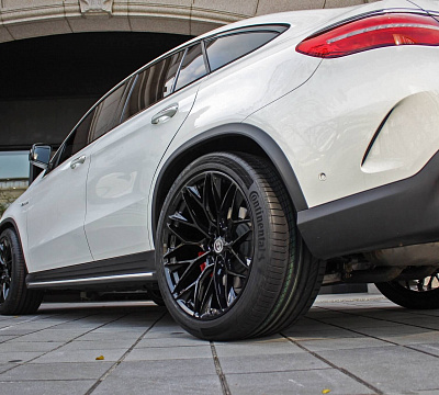 Фото дисков HRE P200 на Mercedes-Benz GLE I