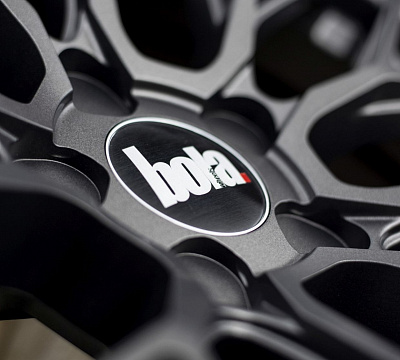 Bola B17