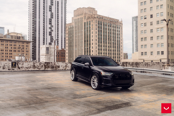 Фото дисков Vossen HFX-2 (5-Lug) Серебро на Audi Q7 (4M)