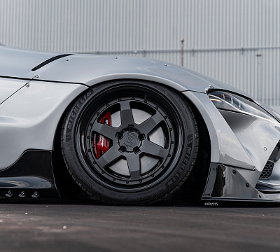 Фото дисков Strasse Wheels S6 Competition на Toyota Supra A90