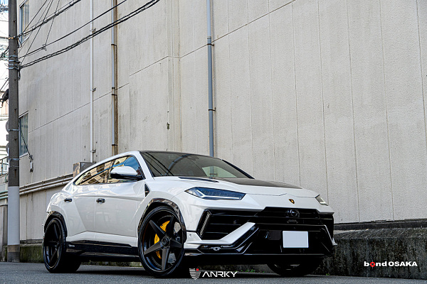 Фото дисков Anrky RS5.3 Черный сатин на Lamborghini Urus