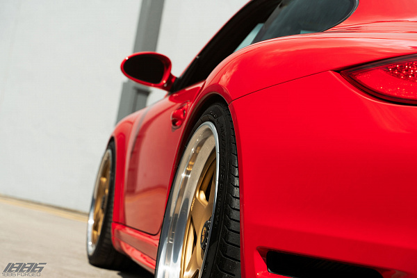 Фото дисков 1886 Wheels S005 Сатиновое золото на Porsche 911 VI