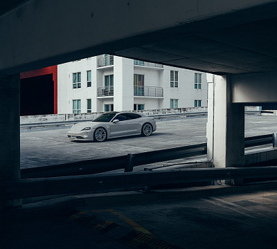 Фото дисков Vossen LC3-03T на Porsche Taycan I