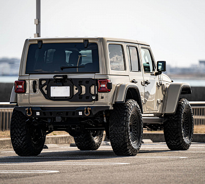Фото дисков HRE 501 на Jeep Wrangler IV (JL)