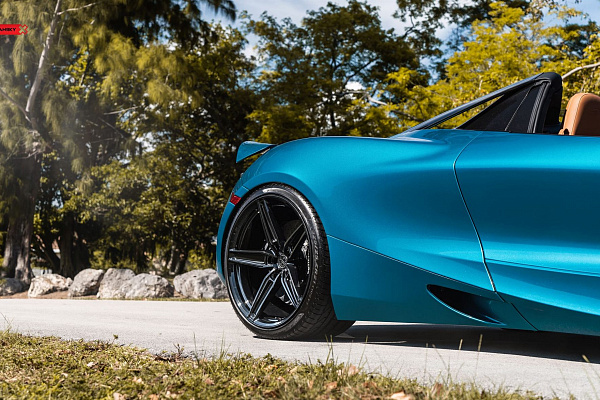 McLaren 720s Spyder