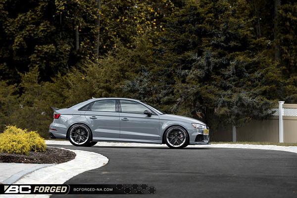 Фото дисков BC Forged HCS21 Глянцевый темный лак на Audi A/S/RS 3 (8V)