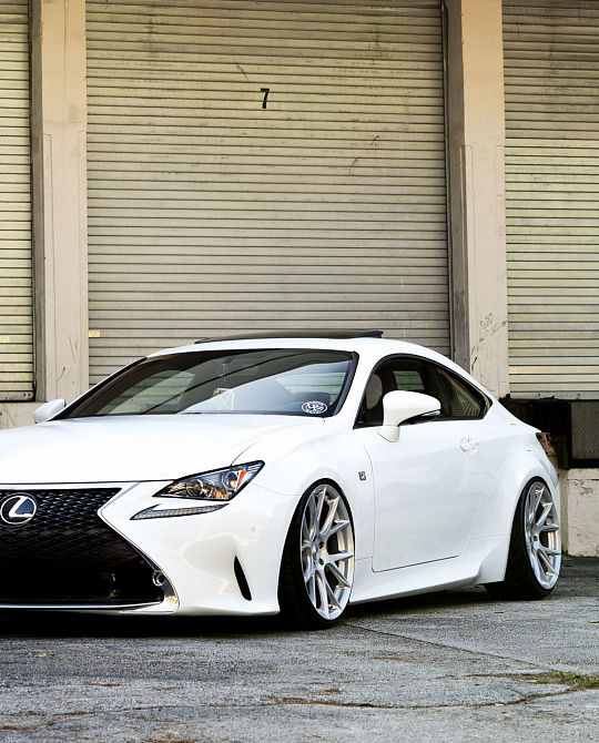 Фото дисков VFS-6 Серебро на Lexus RC