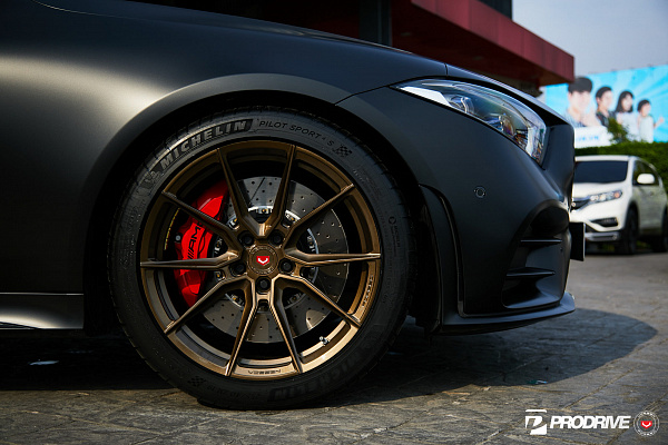Фото дисков Vossen EVO-2 Глянцевая бронза на Mercedes-Benz CLS (C257)