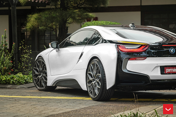 Фото дисков Vossen HF-2 Сатиновый графит на BMW i8