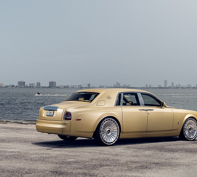Фото дисков Vossen S21-12 на Rolls-Royce Phantom