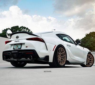 Фото дисков Strasse Wheels SV5 Deep Concave Duoblock на Toyota Supra A90