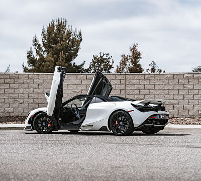 Фото дисков Brixton Forged PF10 на McLaren 720S