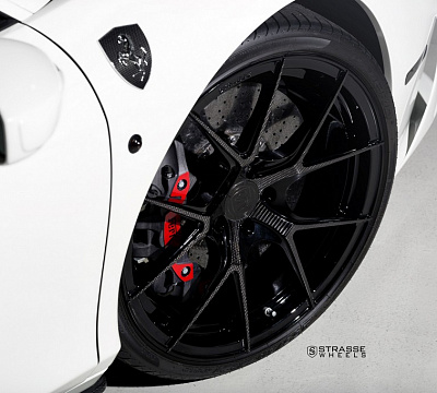 Фото дисков Strasse Wheels SM5R Deep Concave Monoblock на Ferrari 458