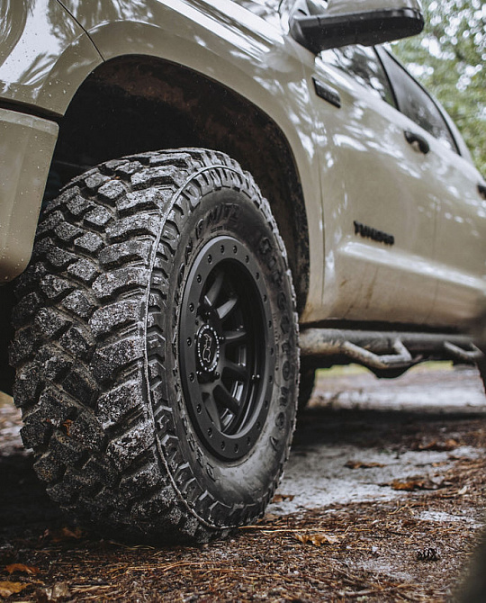 Фото дисков DUGGER на Toyota Tundra II