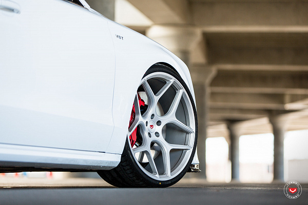 Фото дисков Vossen CG-205 Сатиновый лак на Audi A/S 8 (D4)