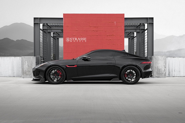 Фото дисков Strasse Wheels SM5R Signature Черный глянец на Jaguar F-Type