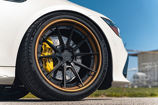 Фото дисков Strasse Wheels SV10M Deep Concave FS Черный сатин на Mercedes-Benz AMG GT I
