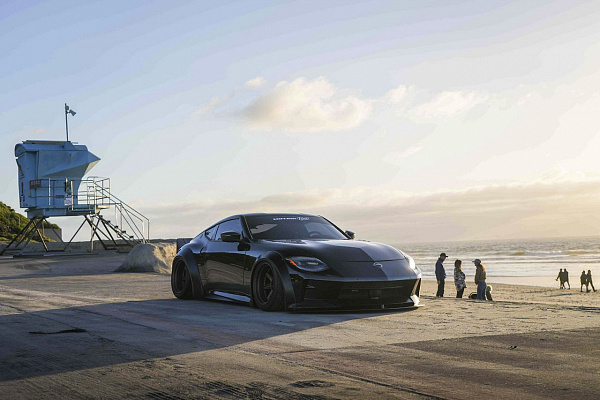 Фото дисков Motegi Racing MF418 EXO6 Сатиновая бронза на Nissan Z