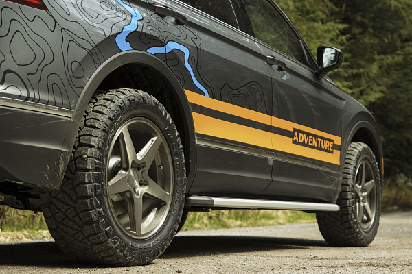 Фото дисков Rotiform WGR Сатиновый графит на Volkswagen Tiguan II