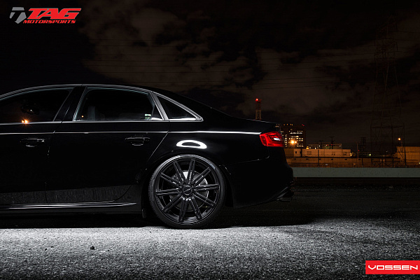 Фото дисков Vossen CV4 Глянцевый графит на Audi A/S/RS 4 (B8)