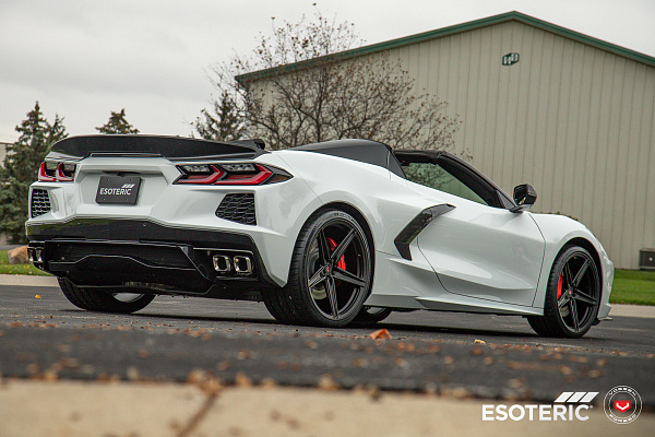 Фото дисков Vossen M-X5 Черный сатин на Chevrolet Corvette C8