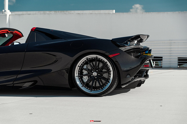 Фото дисков HRE S104SC Черный сатин на McLaren 720S