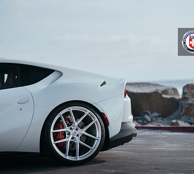 Фото дисков HRE P101SC на Ferrari 812