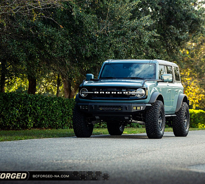 Фото дисков BC Forged RD03-BL на Ford Bronco