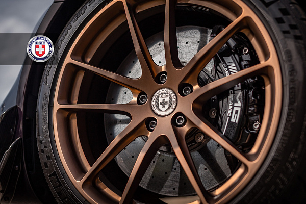 Фото дисков HRE P104 Сатиновая темная медь на Mercedes-Benz AMG GT I