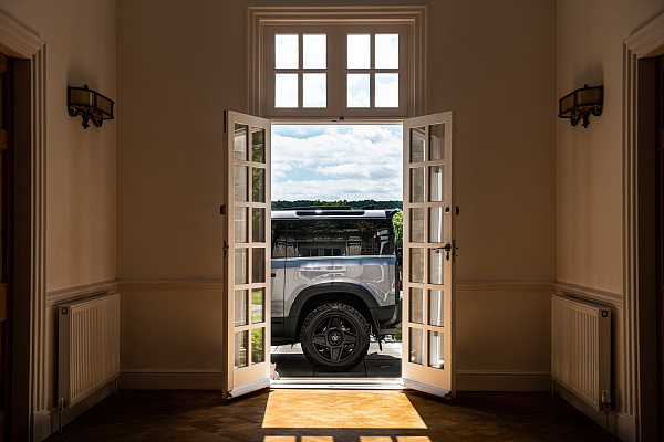 Land Rover Defender II