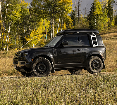 Фото дисков Rotiform STL на Land Rover Defender II