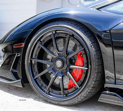 Фото дисков Strasse Wheels SV10 Deep Concave FS на Lamborghini Aventador